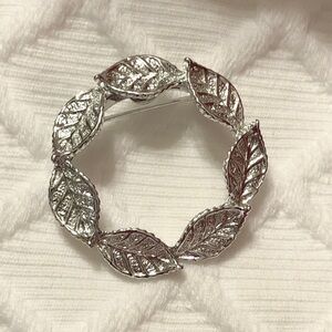 Premier Designs Jewelry - Elegant Silver Leaf Brooch for Women